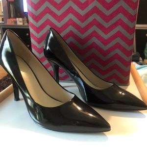 🌷Host Pick🌷Nine West pointy toe pumps